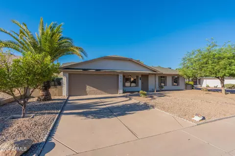4624 E Cheyenne Dr, Phoenix, AZ 85044 photo 2