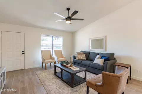 4624 E Cheyenne Dr, Phoenix, AZ 85044 photo 5