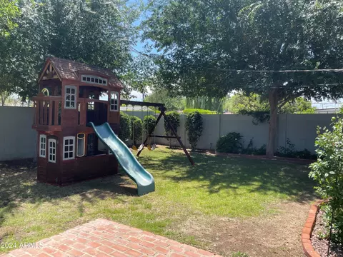4709 N 33rd Pl, Phoenix, AZ 85018 photo 4