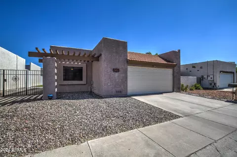 5113 W Sanna St, Glendale, AZ 85302