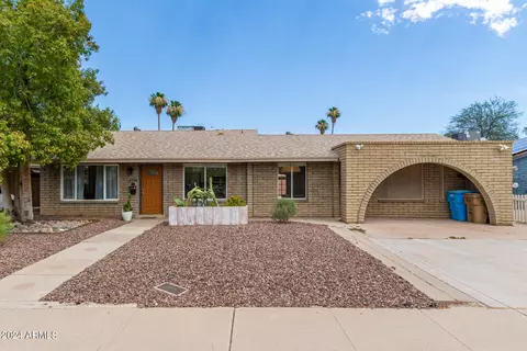 2214 W Charter Oak Rd, Phoenix, AZ 85029
