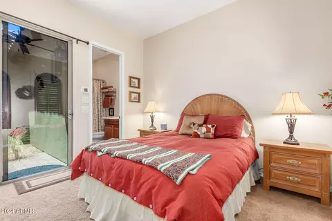 3807 E Crest Ln, Phoenix, AZ 85050 photo 21