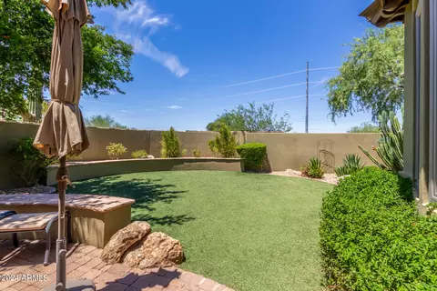 3807 E Crest Ln, Phoenix, AZ 85050 photo 31