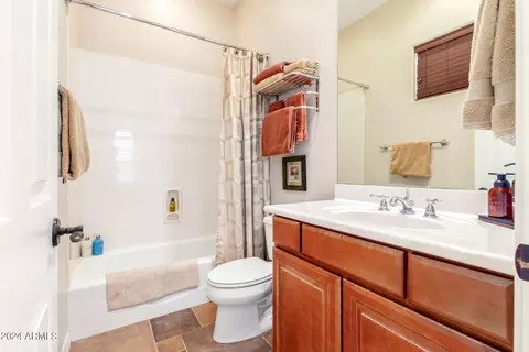 3807 E Crest Ln, Phoenix, AZ 85050 photo 22
