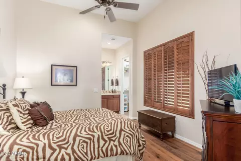3807 E Crest Ln, Phoenix, AZ 85050 photo 23