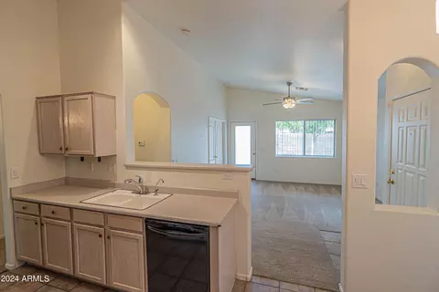 1729 E Del Rio St, Gilbert, AZ 85295 photo 6