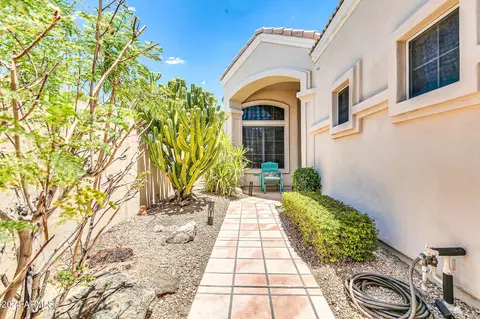 1136 E Wildwood Dr, Phoenix, AZ 85048 photo 4