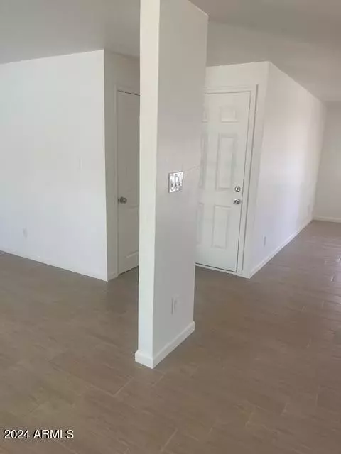 2019 N 70th Dr, Phoenix, AZ 85035 photo 13