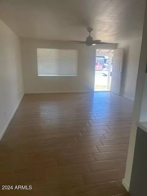 2019 N 70th Dr, Phoenix, AZ 85035 photo 14