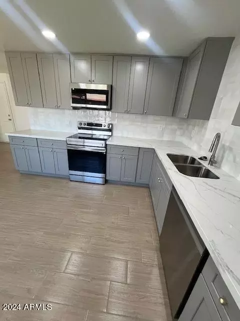 2019 N 70th Dr, Phoenix, AZ 85035 photo 11