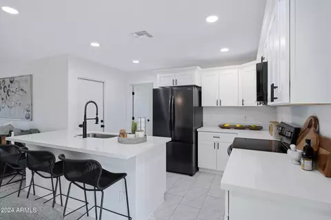 1150 S 83rd Pl, Mesa, AZ 85208