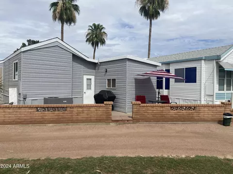 2270 S Seminole Dr, Apache Junction, AZ 85119 photo 2