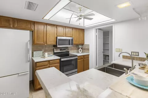 2254 E Fairview Cir, Mesa, AZ 85204 photo 14