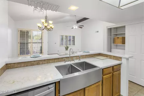 2254 E Fairview Cir, Mesa, AZ 85204 photo 12