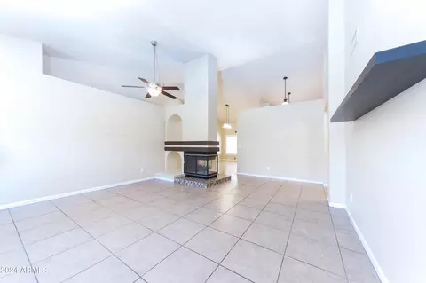 508 W Comstock Dr, Gilbert, AZ 85233 photo 6