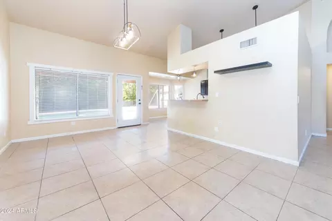 508 W Comstock Dr, Gilbert, AZ 85233 photo 8