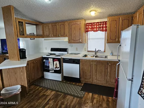 2121 N Center St #194, Mesa, AZ 85201
