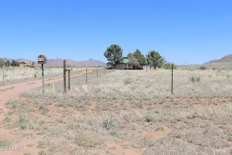 35 W Rain Valley Loop Rd, Elgin, AZ 85611