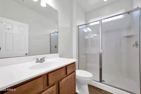 Bath - 7217 E Osage Ave, Mesa, AZ 85212 photo 2 of 10