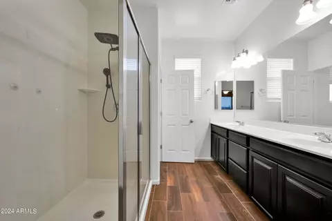 Bath - 7217 E Osage Ave, Mesa, AZ 85212 photo 6 of 10
