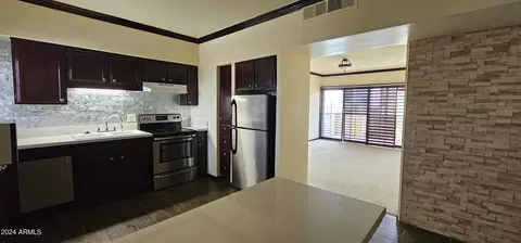 349 E Thomas Rd #E404, Phoenix, AZ 85012 photo 2