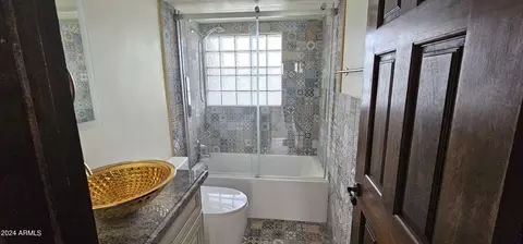 349 E Thomas Rd #E404, Phoenix, AZ 85012