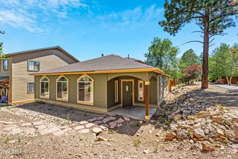 1456 E Russ Way, Flagstaff, AZ 86001