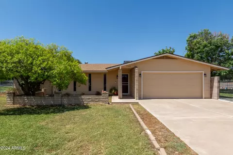 7102 W Port Au Prince Ln, Peoria, AZ 85381