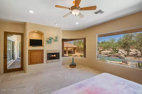 726 E Shawna Ct, Phoenix, AZ 85086 photo 8
