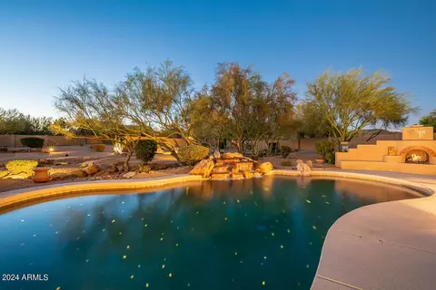 726 E Shawna Ct, Phoenix, AZ 85086 photo 17