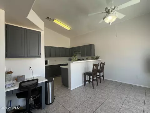 Kitchen - 1027 N Sparrow Dr, Gilbert, AZ 85234 photo 5 of 5