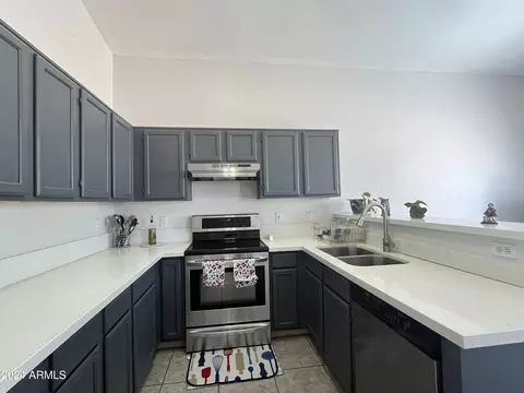 Kitchen - 1027 N Sparrow Dr, Gilbert, AZ 85234 photo 1 of 5