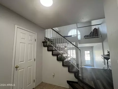 Entry Way - 1027 N Sparrow Dr, Gilbert, AZ 85234 photo 2 of 4