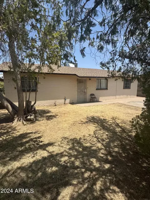 2830 E Chipman Rd, Phoenix, AZ 85040