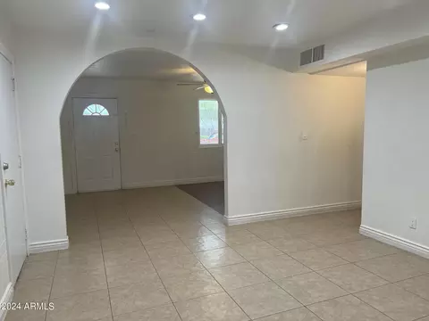 2144 W Cholla St, Phoenix, AZ 85029 photo 3