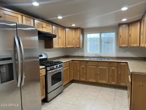 2144 W Cholla St, Phoenix, AZ 85029 photo 2