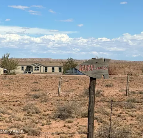 44246 Ranch Land Rd, Winslow, AZ 86047