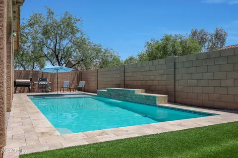 17359 W Fetlock Trl, Surprise, AZ 85387