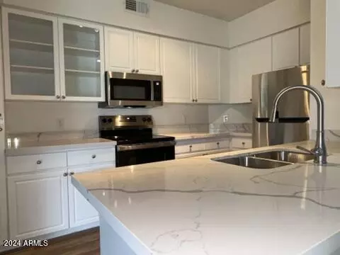 1701 E Colter St #437, Phoenix, AZ 85016 photo 4