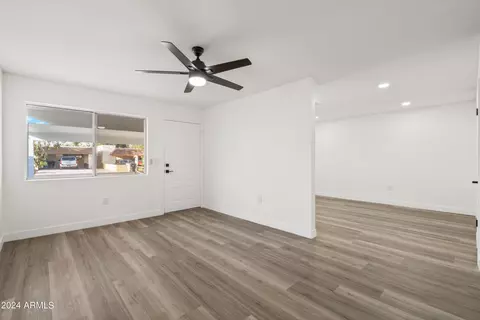 442 E Royal Palms Dr, Mesa, AZ 85203 photo 4