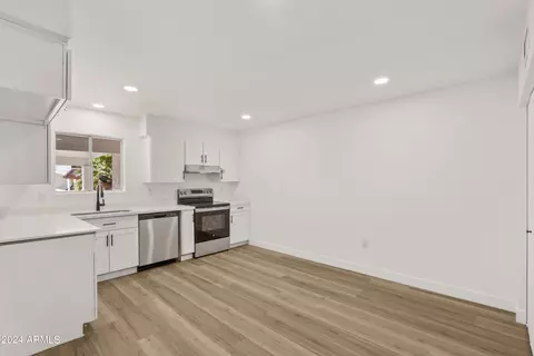 442 E Royal Palms Dr, Mesa, AZ 85203 photo 9