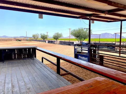 Exterior - 642 E Cornman Rd, Coolidge, AZ 85128 photo 2 of 12
