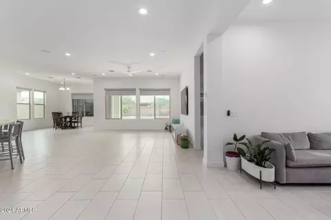 6346 S Granite St, Gilbert, AZ 85298 photo 8