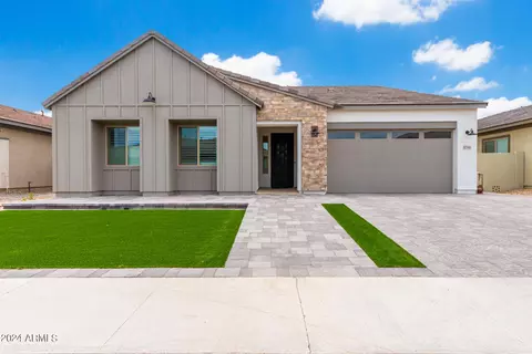 6346 S Granite St, Gilbert, AZ 85298