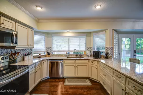 1327 E Granada St, Mesa, AZ 85203 photo 4