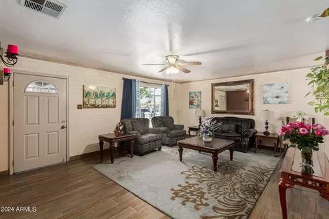 3125 N 40th Ln, Phoenix, AZ 85019 photo 4