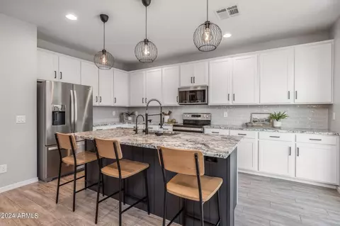 Kitchen - 9354 E Static Ave, Mesa, AZ 85212 photo 1 of 4