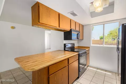 8414 W Fairmount Ave, Phoenix, AZ 85037 photo 9