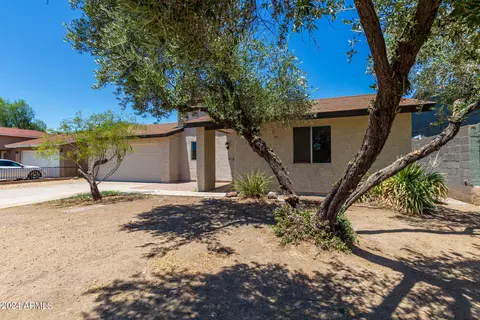 8414 W Fairmount Ave, Phoenix, AZ 85037 photo 2