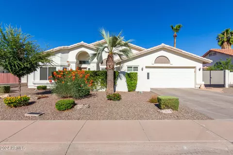8029 S Kenwood Ln, Tempe, AZ 85284
